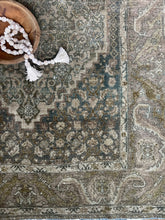Load image into Gallery viewer, Antique Scatter Rug Malayer 4’2” x 6’7”
