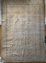 Load image into Gallery viewer, Vintage Turkish Area Rug 9’8” x 13’7”
