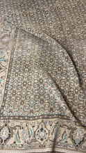 Load image into Gallery viewer, Vintage Area Rug 6’8” x 9’7”
