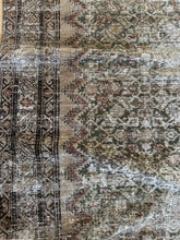 Load image into Gallery viewer, Antique Malayer 5’ x 9’
